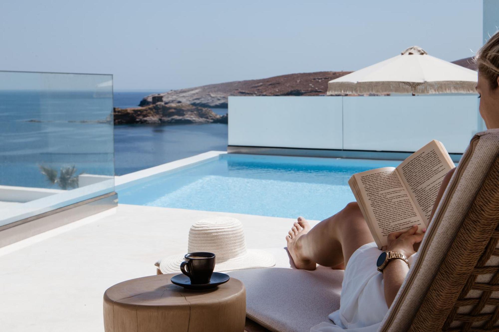 Golden Vista, Beachfront Suites By Explore Andros エクステリア 写真