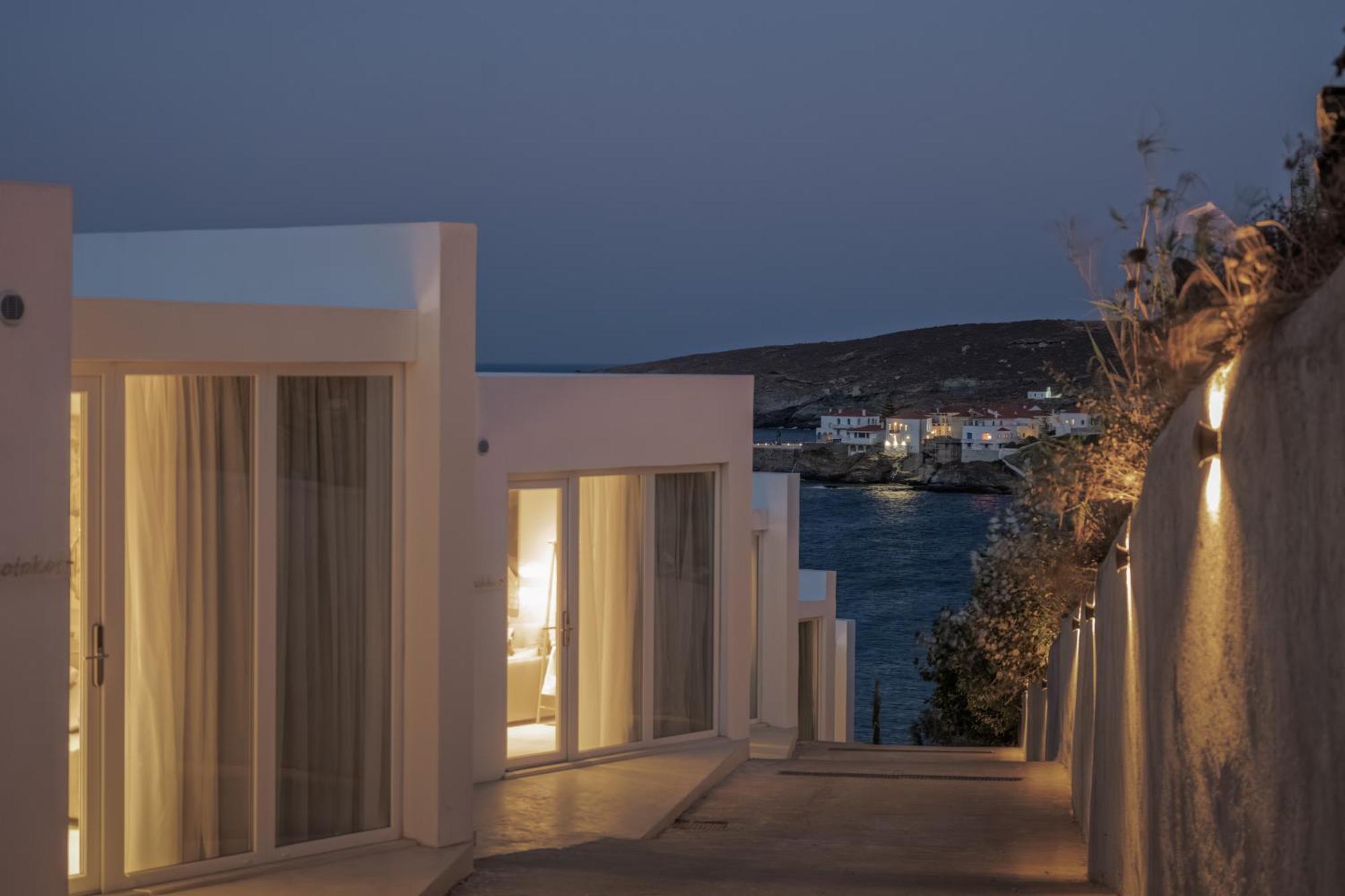 Golden Vista, Beachfront Suites By Explore Andros エクステリア 写真