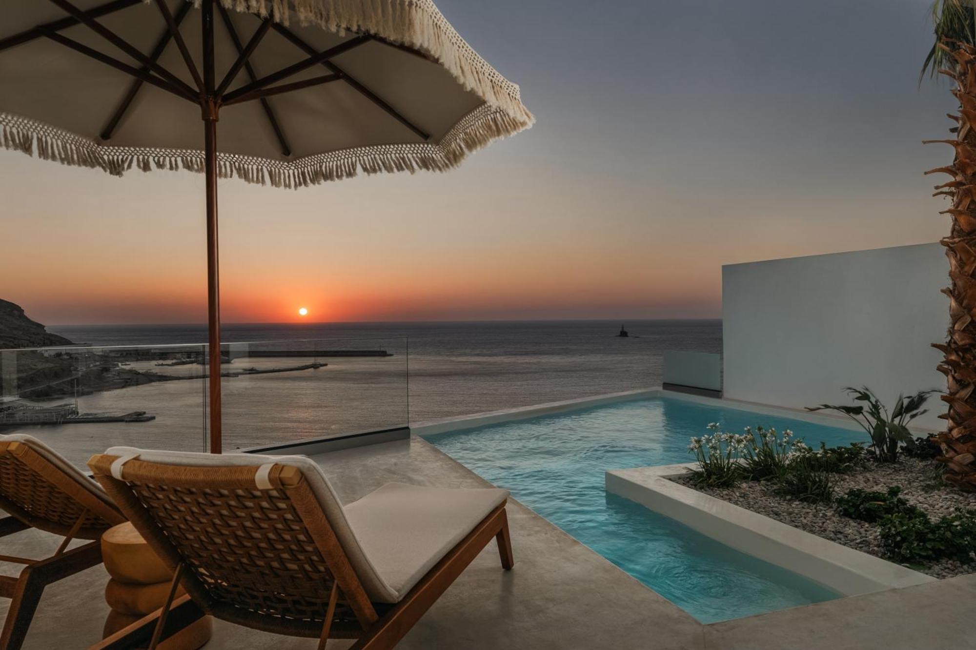 Golden Vista, Beachfront Suites By Explore Andros エクステリア 写真