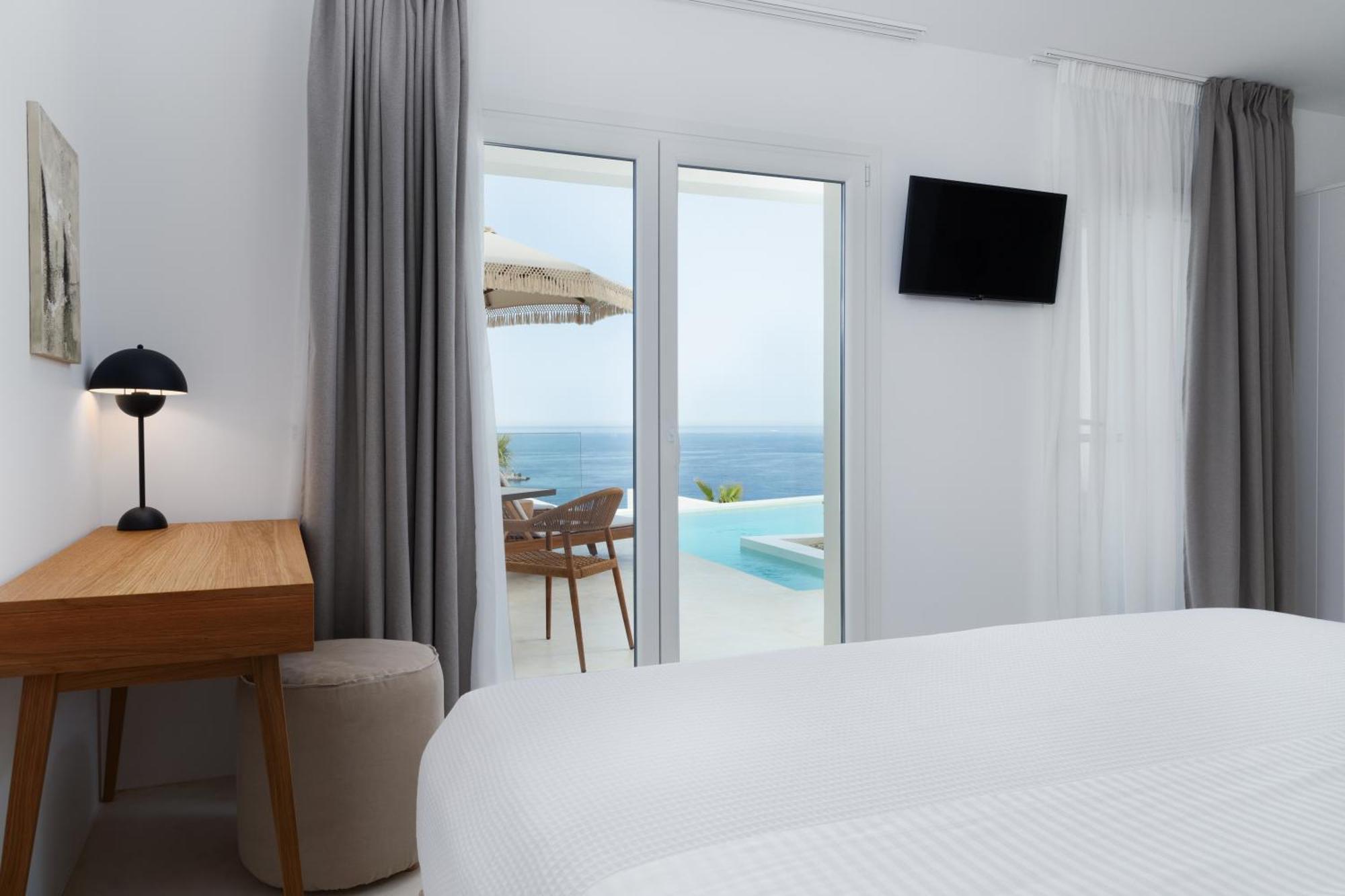 Golden Vista, Beachfront Suites By Explore Andros エクステリア 写真