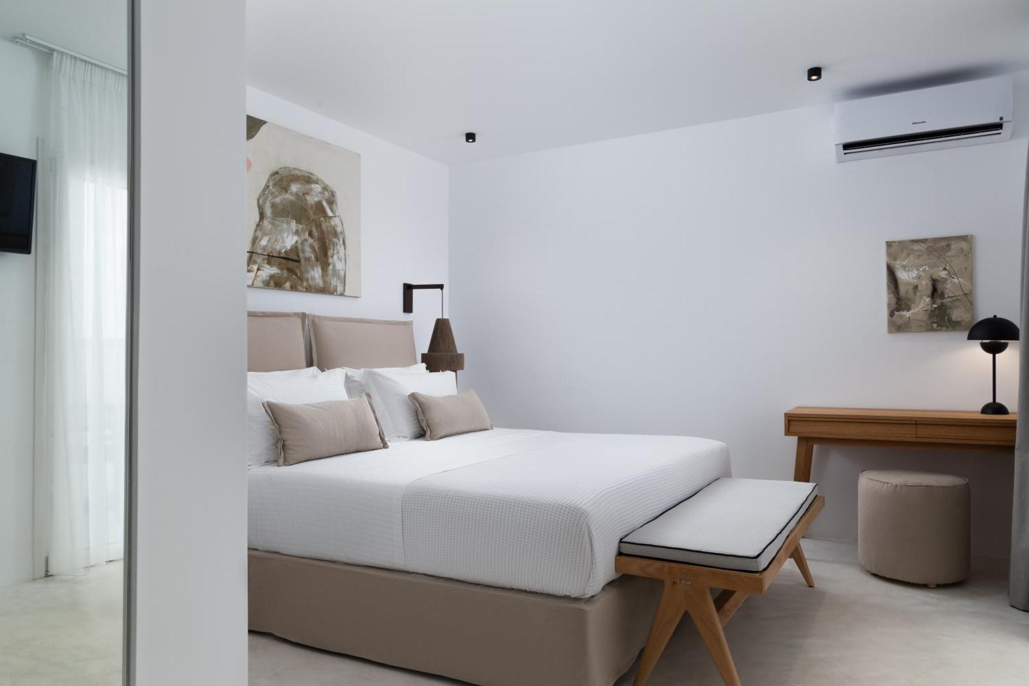 Golden Vista, Beachfront Suites By Explore Andros エクステリア 写真